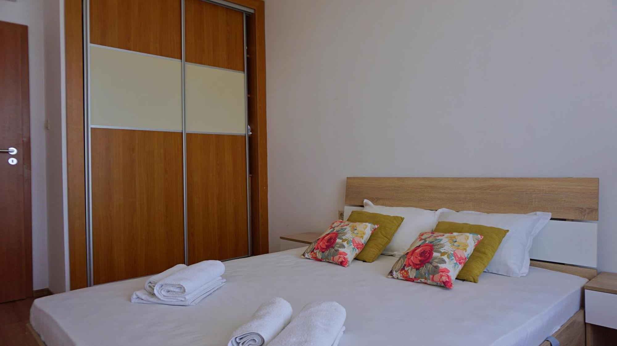 Apartments Sirena - First line - Апартаменти Сирена - Първа линия Златни пясъци Екстериор снимка