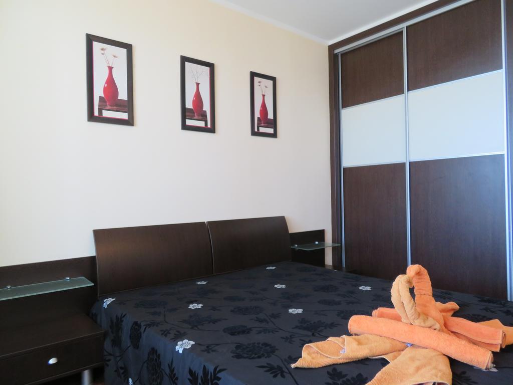 Apartments Sirena - First line - Апартаменти Сирена - Първа линия Златни пясъци Екстериор снимка