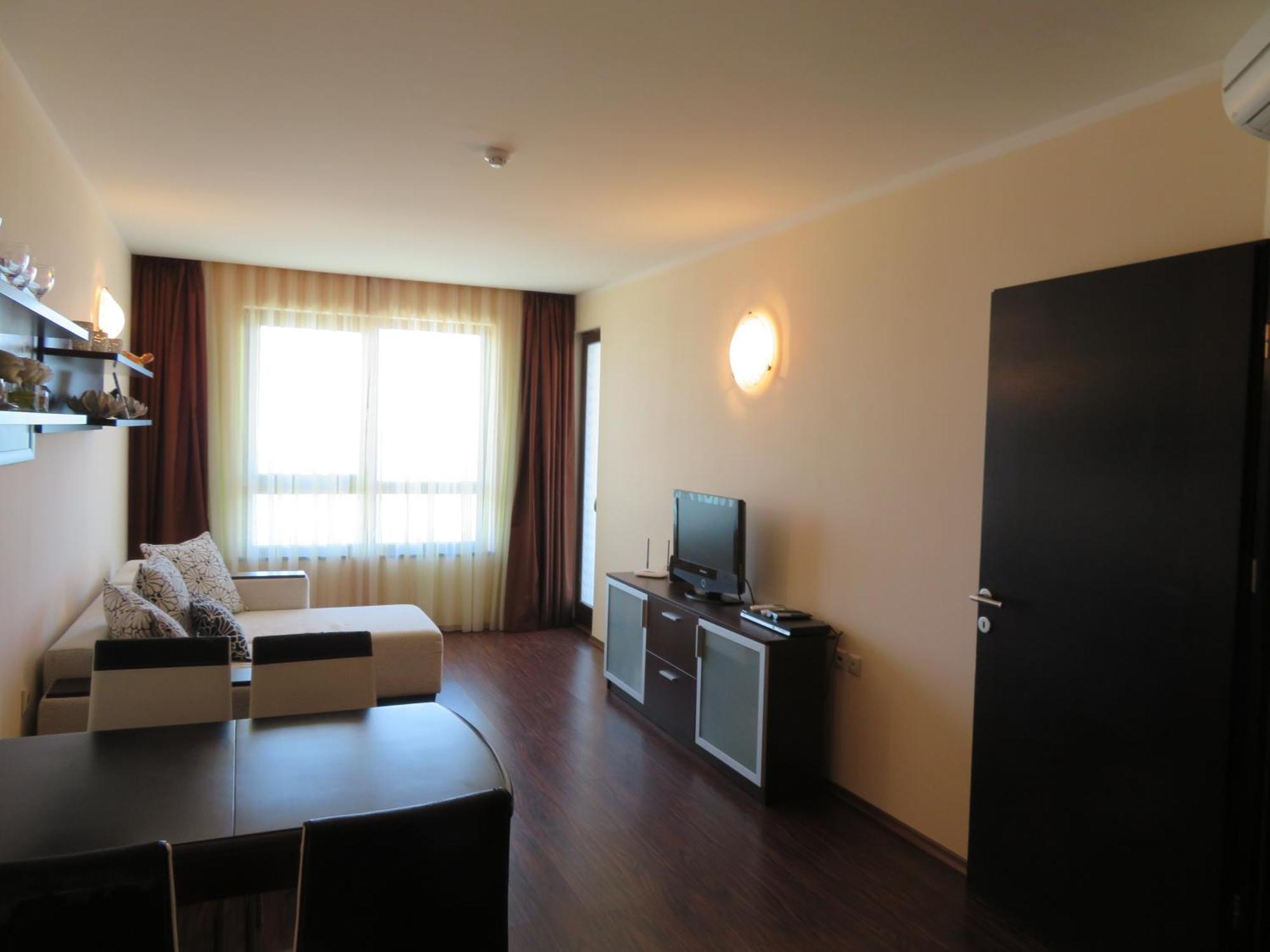 Apartments Sirena - First line - Апартаменти Сирена - Първа линия Златни пясъци Екстериор снимка